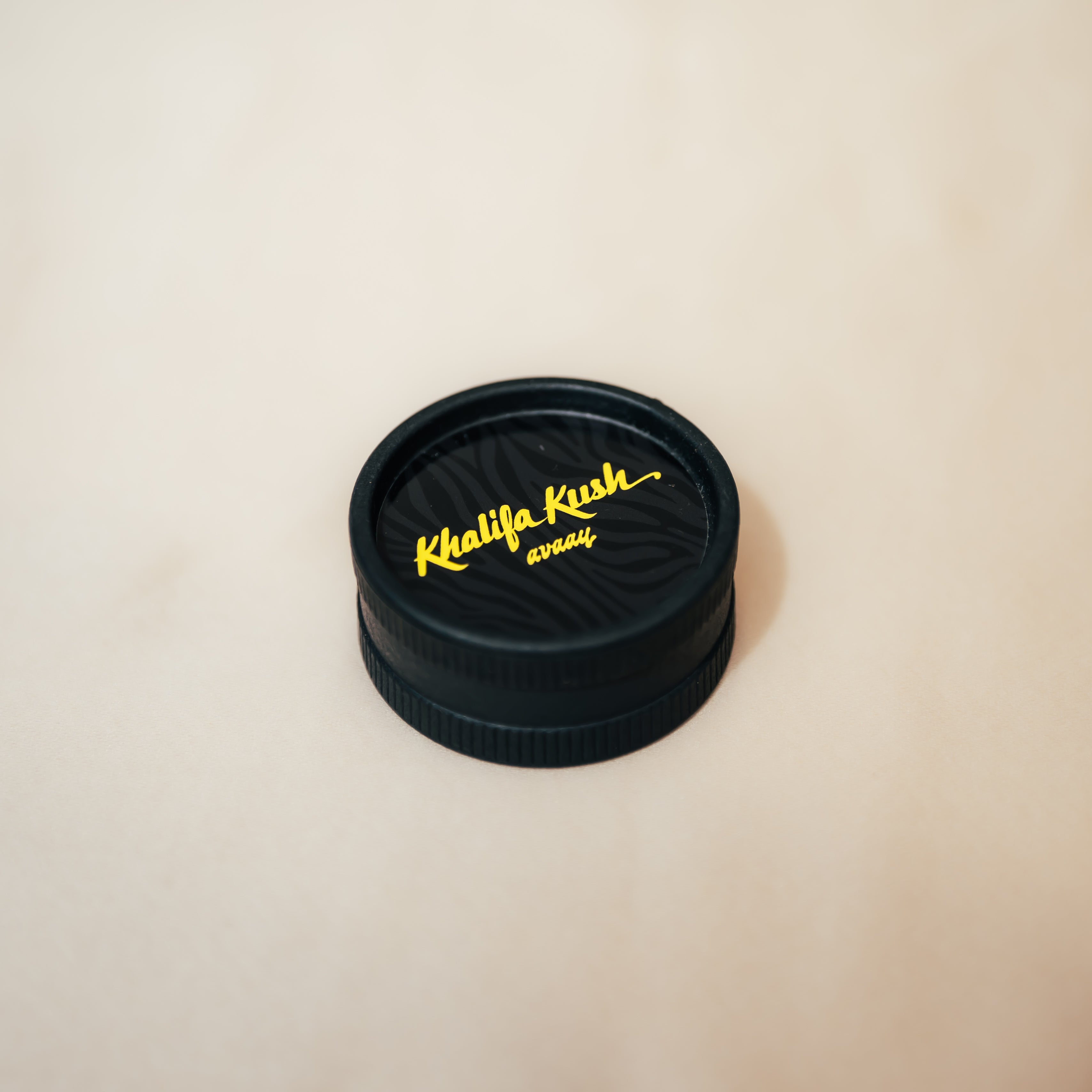 avaay x Khalifa Kush – Grinder