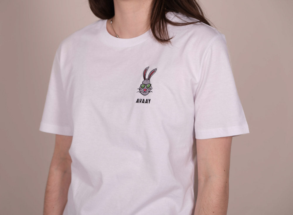 T-Shirt aus Bio-Baumwolle – "Karel sein Hase"