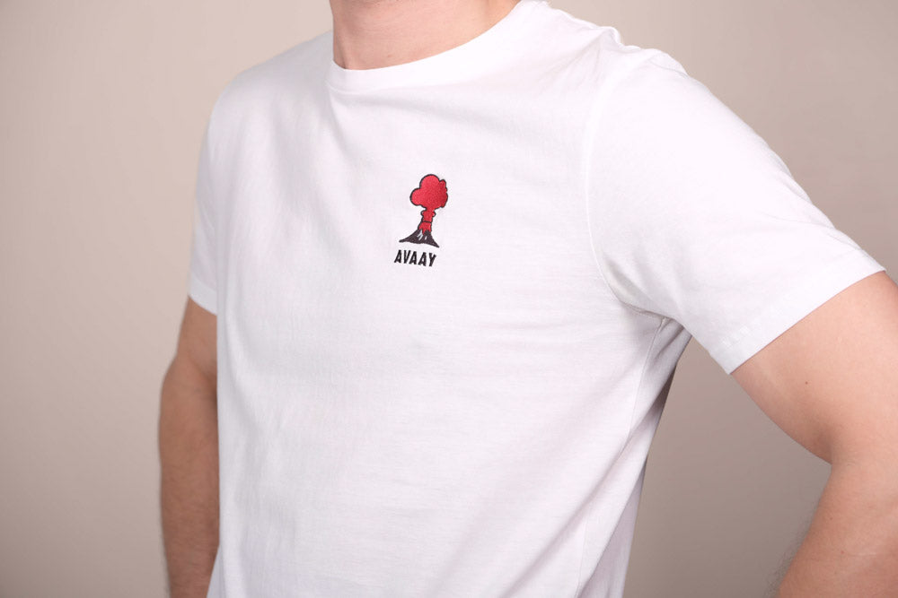 T-Shirt aus Bio-Baumwolle – "Critical Eruption"
